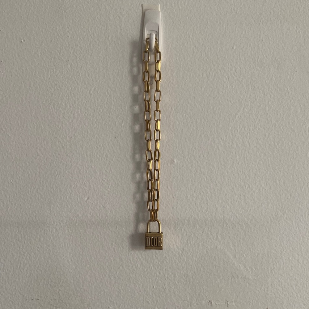 Dior lock chain